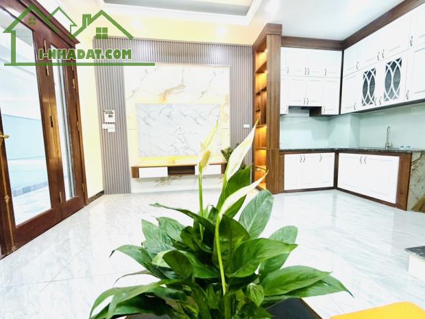 Bán nhà mới Vĩnh Hưng, Hoàng Mai – 5 tầng, 2 mặt ngõ thoáng, full nội thất – Giá 6.8 tỷ - 2