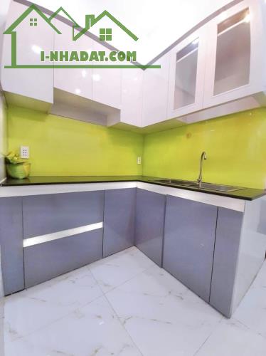 **Bán nhà p2, Tân Bình** hẻm Nguyễn Trọng Tuyển (4,3*10) 3 tầng - 6 tỷ - 2