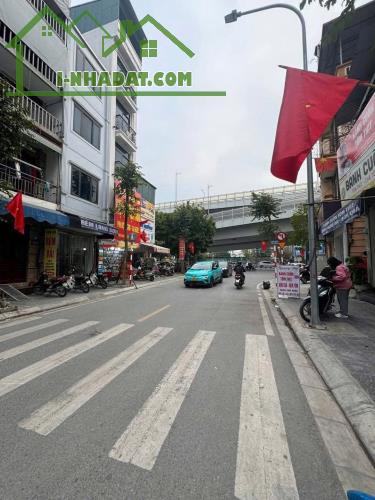 Cho thuê nhà MBKD ngõ ô tô Phố Trường Chinh 4 tầng, 3 ngủ, 16 Triệu