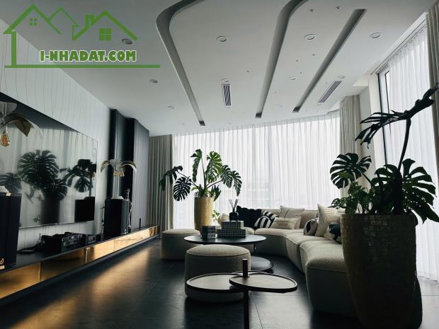 DUY NHẤT 1 CĂN SIÊU HIẾM BÁN NHÀ - LÝ NAM ĐẾ - LÔ GÓC - Ô TÔ ĐỖ CỬA VÀO NHÀ - KINH DOANH - 1