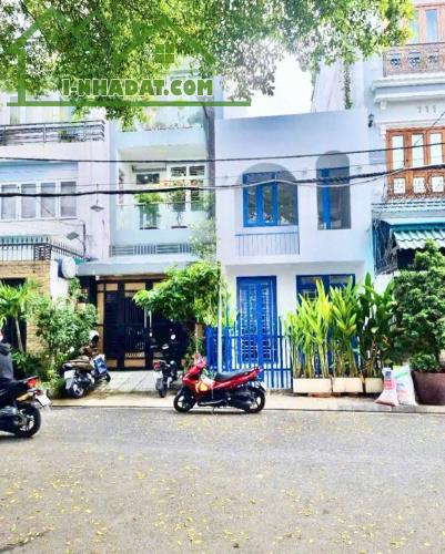 Bán nhà hẻm 52 Thoại Ngọc Hầu, phường Phú Thạnh, quận Tân Phú dt 4x20m 1 lầu giá 9 tỷ