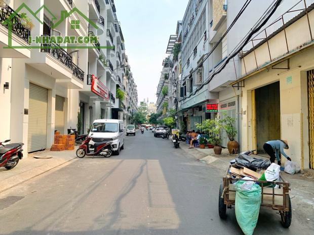 Bán nhà hẻm 212 Thoại Ngọc Hầu, phường Phú Thạnh, quận Tân Phú dt 8x19m giá 19,9 tỷ - 1