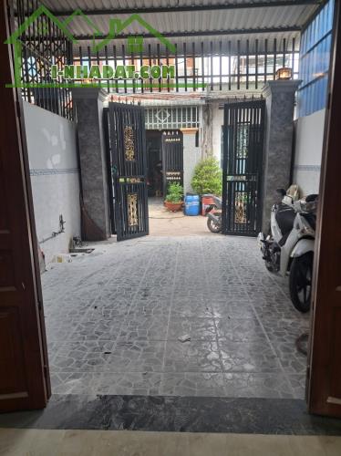 Bán nhà Trệt Lầu Đông Hòa,đường_Sân xe hơi,cách đường lớn chỉ 50m