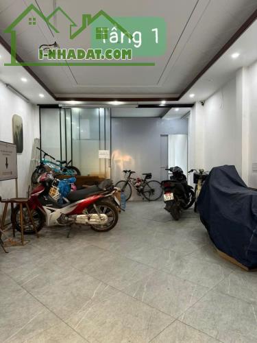 Nhà Đại La, Ô tô vào nhà. Thoáng các phòng. DT 48m2, 5 tầng, MT 4,4m. Giá 14,9 tỷ