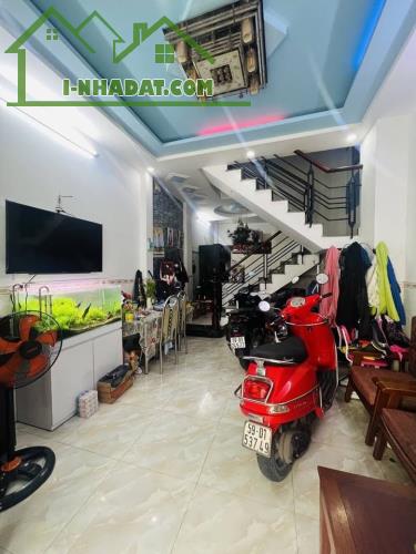 Tôi cần bán căn nhà Nguyễn Tri Phương, Q10, (3,6x12), Giá 3.8 tỷ