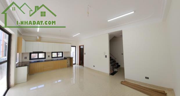 Bán nhà Lệ Mật,Việt Hưng 6 tầng,50m,mt6m oto vào nhà nhỉnh 8 tỷ - 2