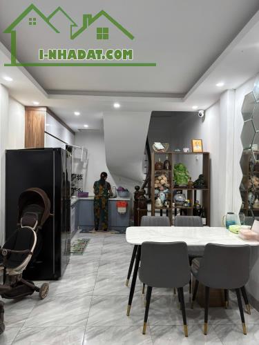 Bán nhà Bồ Đề Long biên 31m 6t 7.5 tỷ ô tô đỗ cổng ngõ rộng - 2