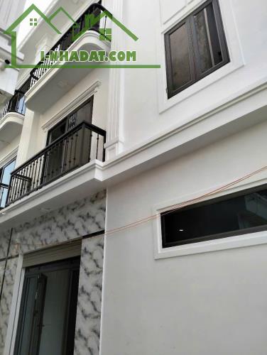 BÁN NHÀ 3 TẦNG CHỢ ĐÔNG LÃM - Ô TÔ ĐỖ CỬA - CÓ SÂN RIÊNG