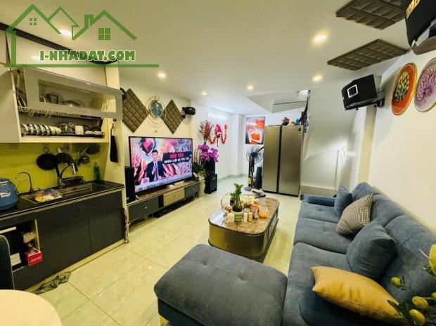 Bán nhà Quan Nhân mặt ngõ kinh doanh - Sát phân lô Quân Đội - 40m ra phố