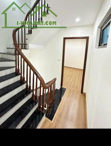 Nhà đẹp ngay Đại học TDTT,Ôtô đỗ cửa-5 tầng.Ở ngay.Phụng Châu-chương mỹ.nhỉnh 2.85 tỷ - 3