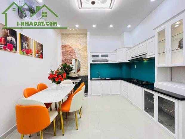 Mặt tiền xe hơi Bùi Minh Trực, ngang 4m5, Nhà đẹp lung linh chỉ 9 tỷ nhỉnh - 3