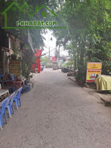 Bán nhà mặt phố Ngọc Thuỵ 105m 4t mt5m 14.2 tỷ ô tô tránh, kinh doanh