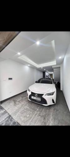 Bán Nhà đẹp bát khối DT 35M, MT 4M,ngõ thông,ô tô đỗ cửa. Nhỉnh 6 Tỷ + VỊ trí: Nhà nằm tại - 4