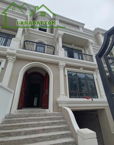 🌺🌺🌺🌺BIỆT THỰ ĐẲNG CẤP TẠI CIPUTRA - TÂY HỒ - KHÔNG GIAN SỐNG XANH - ĐẲNG CẤP  - THIẾT - 1