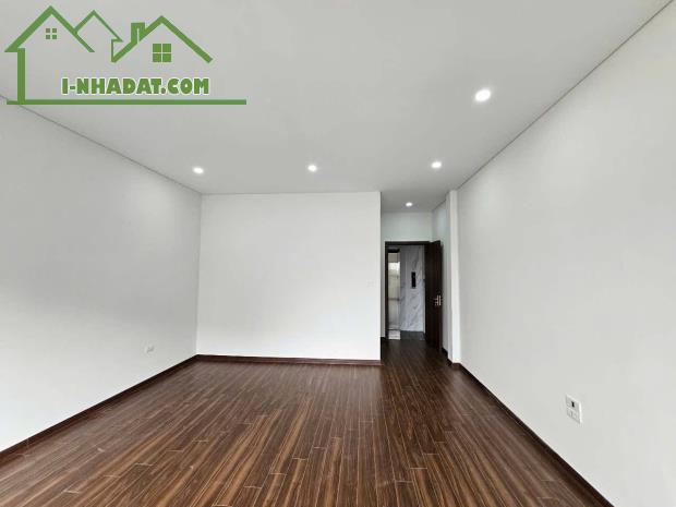 THẠCH BÀN SIÊU PHẨM – 49M² – 5 TẦNG – THANG MÁY – 8,6 TỶ - 5