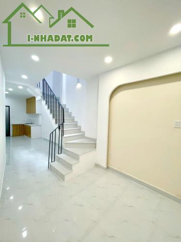 Nhà mới 2 tầng đường Hưng Phú P9Q8. Giá 3,35 tỷ bớt lộc - 1