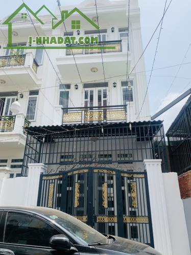 Bán nhà Hà Huy Giáp, Q12, xe hơi tới cửa, 71m2, 4 tầng, 4PN, chỉ 5.2 tỷ.