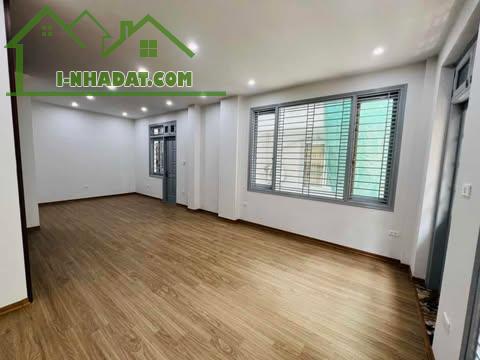 CHỈ VÀI BƯỚC RA PHỐ – NHÀ 7 TẦNG MẶT TIỀN KHỦNG – GIÁ LOANH QUANH 20 TỶ - 2