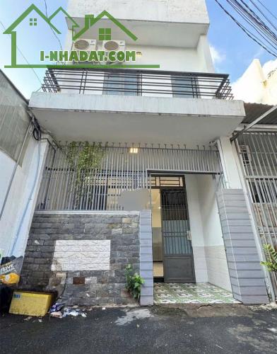 QUÁ THƠM – NHỈNH 4 T Ỷ - 56m2 - (4.4x13m NH 4.8m) - 2 TẦNG - 3 PN - HẺM 3M CÁCH 50M RA MT