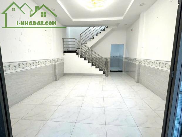 QUÁ THƠM – NHỈNH 4 T Ỷ - 56m2 - (4.4x13m NH 4.8m) - 2 TẦNG - 3 PN - HẺM 3M CÁCH 50M RA MT - 1