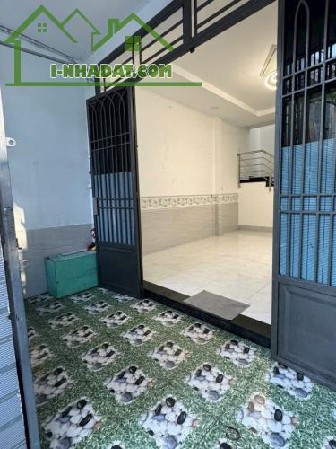 QUÁ THƠM – NHỈNH 4 T Ỷ - 56m2 - (4.4x13m NH 4.8m) - 2 TẦNG - 3 PN - HẺM 3M CÁCH 50M RA MT - 3