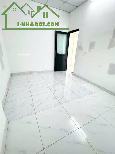 QUÁ THƠM – NHỈNH 4 T Ỷ - 56m2 - (4.4x13m NH 4.8m) - 2 TẦNG - 3 PN - HẺM 3M CÁCH 50M RA MT - 4
