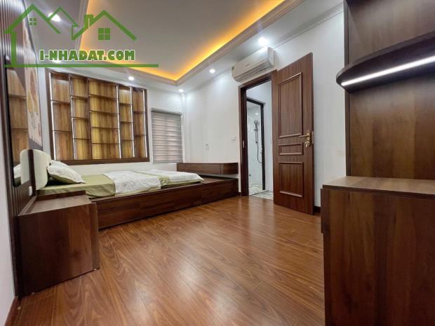 NHÀ TT CẦU GIẤY- NGÕ RỘNG, 5M RA OTO, Ở SƯỚNG - 36M, MT4M - 7,xTỷ - 2