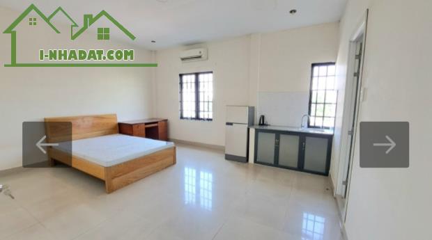 Bán gấp nhà diện tích khủng. 8tolet, 8 phòng.hạ sào từ 14ty xuống 111ty1 - 1