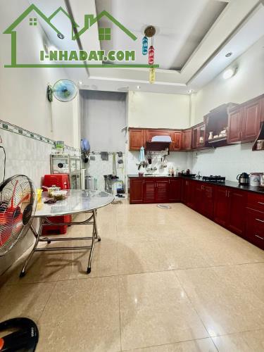 Bán nhà đường Nguyễn Biểu, Phường 1, Quận 5, Giá 3 tỷ 145, Diện tích 55m2 - 2