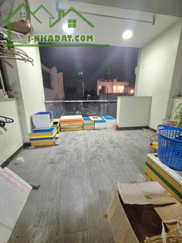 "Bán gấp nhà có dòng tiền 200tr/năm – Lạc Long Quân, Tân Bình, Ngay Chợ Vải ,44m², 4 lầu - 5