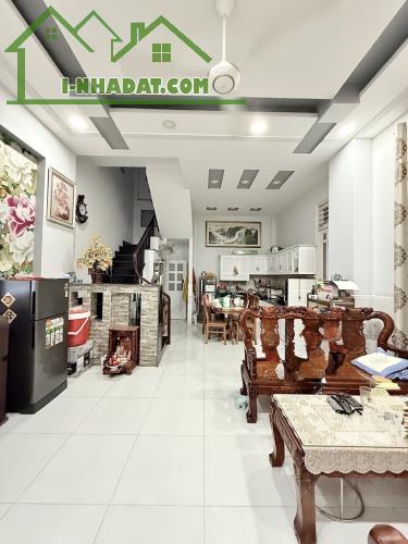 🔥🔥Nhà 2 Tầng Thạnh Lộc 15,Q12.110m2(5.7x19) 5.1tỷ🔥🔥