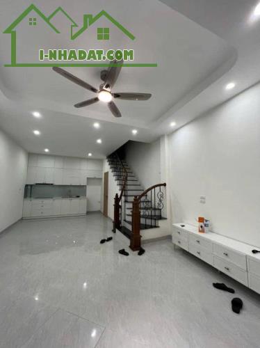 Nhà Đẹp Nguyễn Văn Cừ Long Biên 5Tầng | Lô Góc Vị Trí Đẹp Kinh Doanh Dòng Tiền | 6,2 Tỷ