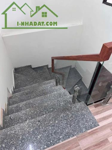 Bán nhà 2 tầng ngõ ô tô tránh nhau đường Dương Đình Nghệ - 2