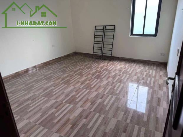 Bán nhà 2 tầng ngõ ô tô tránh nhau đường Dương Đình Nghệ - 5