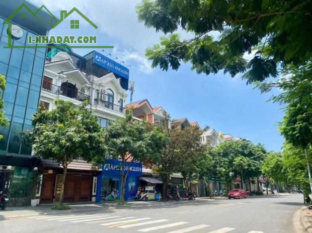 Bán biệt thự KĐT Việt Hưng mặt phố Bùi Thiện Ngộ gần phố Lưu Khánh Đàm 250m2 chỉ 59.9 tỷ. - 1