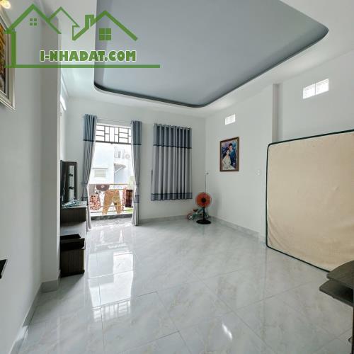 BÁN NHÀ - KHU TÊN LỬA - BÌNH TÂN - 60M2 - HẺM XE HƠI - CHỈ 5.1 TỈ - 4