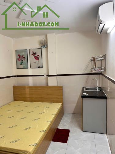 Bên mình còn 1 phòng trống ở  740/5 Sư Vạn Hạnh, phường 12, quận 10