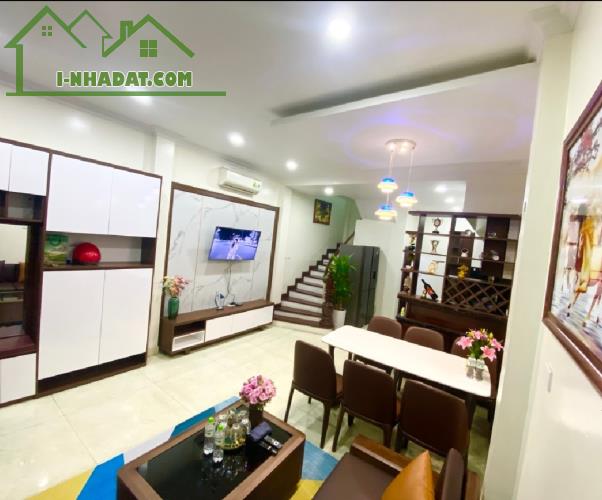 Trung tâm quận, gần phố, gần ô tô, full nội thất, 34m2, 5 tầng nhỉnh 4 tỷ.