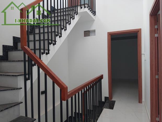 NGUYỄN HỒNG ĐÀO, TÂN BÌNH, HẺM AN NINH GẦN MT, DT:53M2 [ 5,7 ❌ 11 ] 3 TẦNG, NHỈNH 7 TỶ - 3