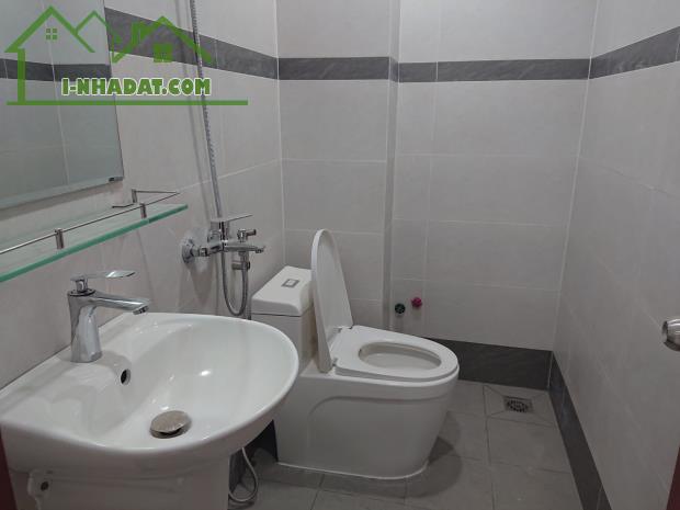 NGUYỄN HỒNG ĐÀO, TÂN BÌNH, HẺM AN NINH GẦN MT, DT:53M2 [ 5,7 ❌ 11 ] 3 TẦNG, NHỈNH 7 TỶ - 5