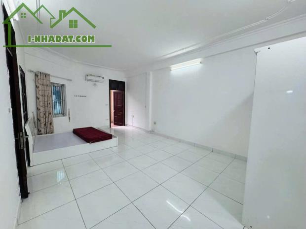 CHO THUÊ NHÀ 4 TẦNG XALA GIÁ 12 TRIỆU, CHO Ở NHÓM