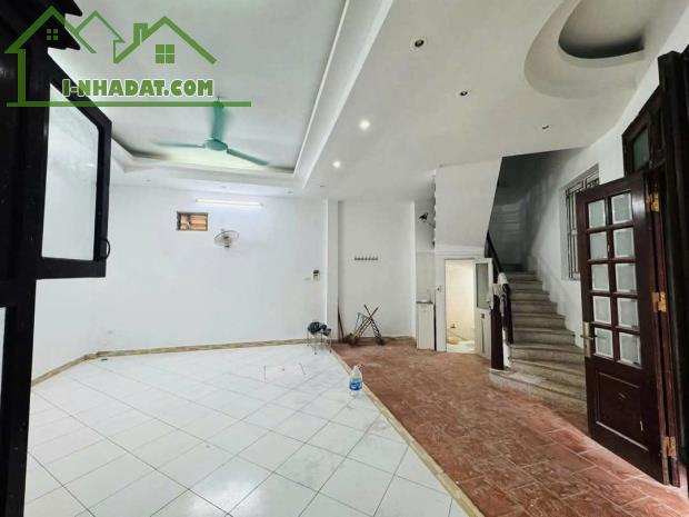 CHO THUÊ NHÀ 4 TẦNG XALA GIÁ 12 TRIỆU, CHO Ở NHÓM - 2