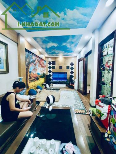 NHÀ ĐẸP HỒ ĐẮC DI - NGÕ ĐẸP - GẦN Ô TÔ DT 39m3 6 tầng MT 5.3m Giá 9.7 tỷ - 3