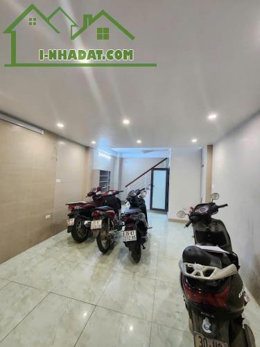 Phố QUAN NHÂN KINH DOANH - FULL NỘI THẤT DT 31m2 6T MT 3.9m Giá 8.75 tỷ - 2