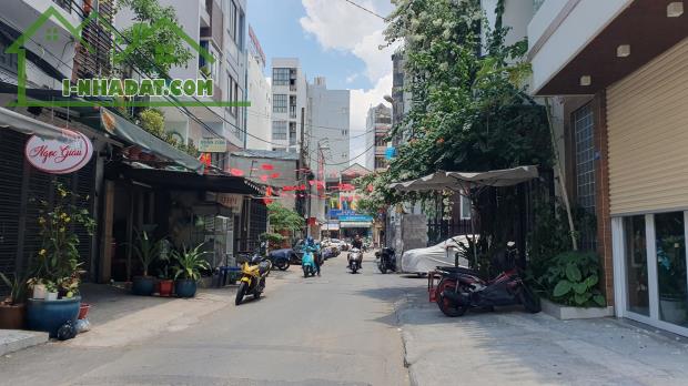 Bán nhà hai mặt tiền hẻm 109 Dương Bá Trạc ngang 6m chỉ 17 tỷ nhỉnh