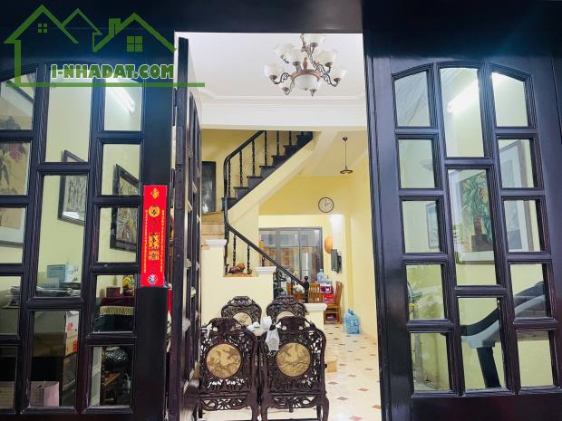 NỔI TIẾNG ! Quận Cầu giấy Đường Cầu Giấy 78m2 4 tầng 4.1m MT  ô tô đỗ cửa, 24.5 tỷ - 2