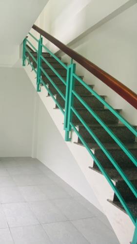 MẶT TIỀN 3 TẦNG QUẬN 4 - NHỈNH 4 TỶ - KINH DOANH CỰC TỐT! - 2