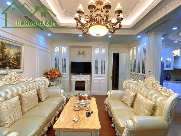 BÁN BIỆT THỰ LIỀN KỀ  AO SÀO, MẶT PHỐ ĐƯỜNG Ô TÔ SIÊU RỘNG, VỈA HÈ 5M, KINH DOANH ĐA DẠNG.