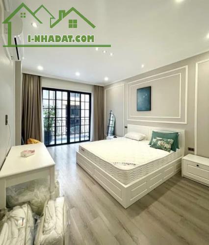 CHỦ MÓT B.Á.N G.I. Ả.M SÂU- NHỈNH 7T.Ỷ - NHÀ ĐẸP  CẦU GIẤY - VÀI BƯỚC RA ÔTÔ - Ở NGAY - 2