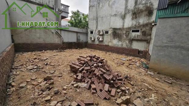 Chính chủ em bán gấp lô đất đẹp tại trường yên - 2